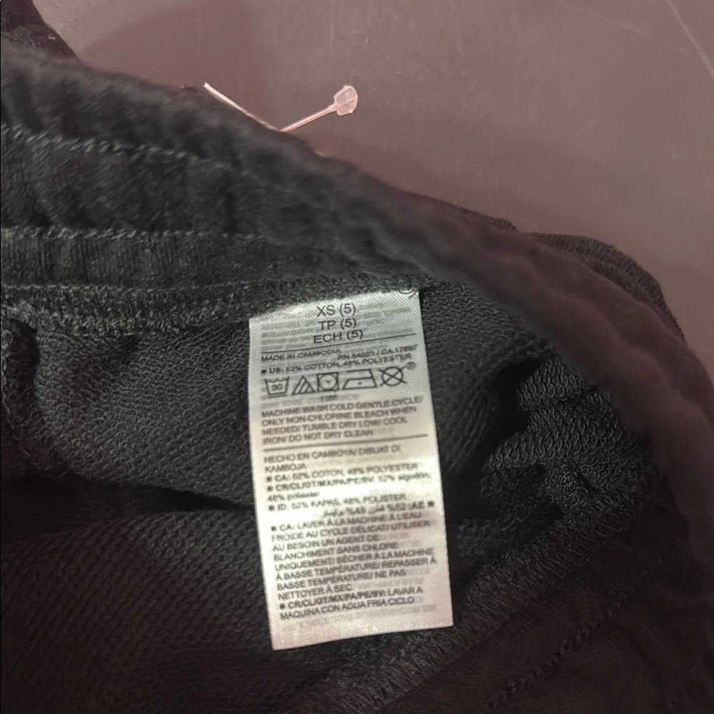 Old Navy Black Shorts size5